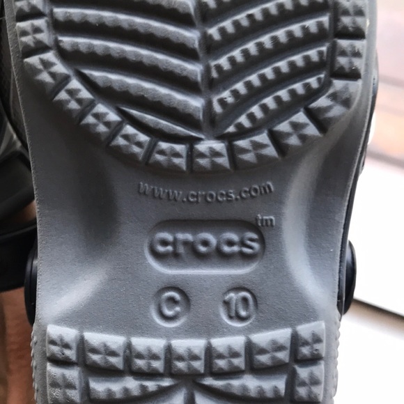 Boys transformer crocs 10 - Picture 4 of 5